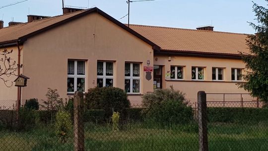 Na przekształcenie szkoły nie zgadza się minister. Burmistrz złoży skargę do sądu