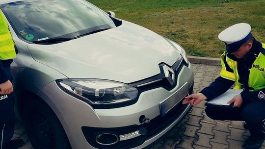 Na przodzie inna tablica, na tyle jeszcze inna, a kierowca po narkotykach