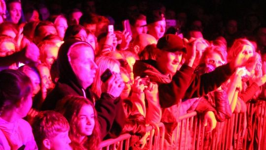 Na scenie rozśmieszać spróbuje Kabaret Paka, a zagra Denzel