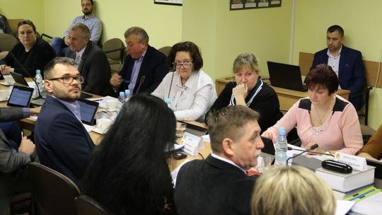 Na sesji będa tylko... dwie uchwały