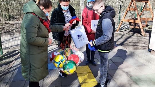 Nagrody przysłał nie byle kto