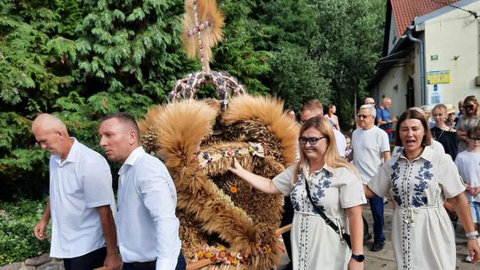 Najpiękniejsze wieńce dożynkowe i smaki na północy powiatu. PGE sponsorowało