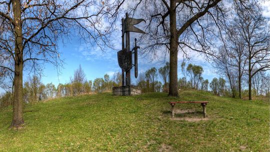 Najpierw posprzątają, potem posłuchają