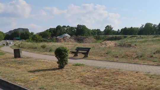 Największy bubel tercetu? Inwestują w nową część cmentarza, która nie powinna powstać?
