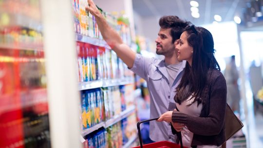 Należy spożyć do, najlepiej spożyć przed końcem – różnica, która ma znaczenie