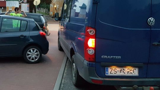 Napaść w okolicy sklepu mięsnego. Warto mieć kamerę Napaść w okolicy sklepu mięsnego. Warto mieć kamerę