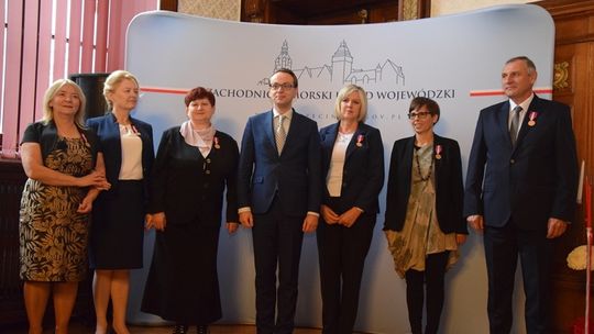 Nasi pracownicy oświaty odznaczeni