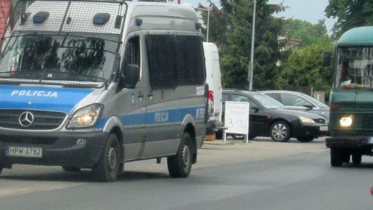 Nastolatek wpadł na Łużyckiej. Jechał odurzony motorowerem