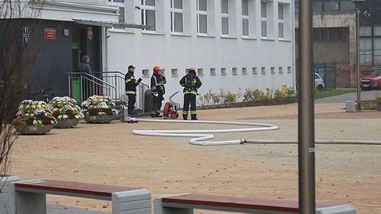 Nauczyciele, przestańcie zadawać uczniom zadania domowe. Trudna nauka w kwarantannie