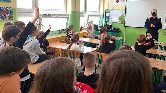 Nauczycielka zakażona, a dzieci na kwarantannie