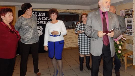 Nawet po odejściu na emeryturę nie przestali być nauczycielami