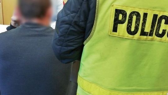 Nawoływał do protestu. Zatrzymany , bo pijany groził użyciem broni