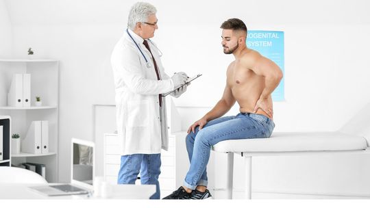 NFZ na krawędzi bankructwa. System potrzebuje 240 mld zł, by uniknąć całkowitego paraliżu leczenia