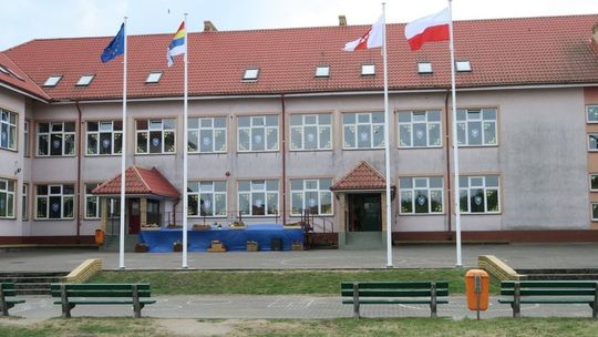 Nie chcą zmiany szkoły dla swoich dzieci