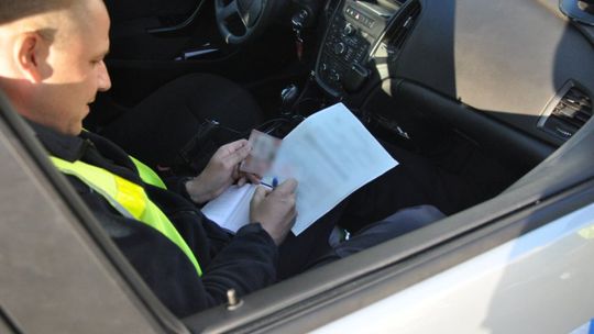 Nie miał prawa jazdy, a do tego jechał po spożyciu alkoholu