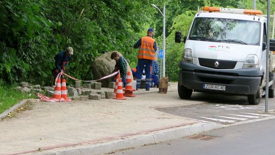 Nie można postawić na rondzie, to postawią obok?