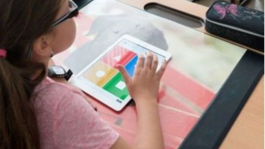 Nie rozliczać, a wspierać. MEiN opracowało wytyczne dotyczące wsparcia uczniów po powrocie do szkół