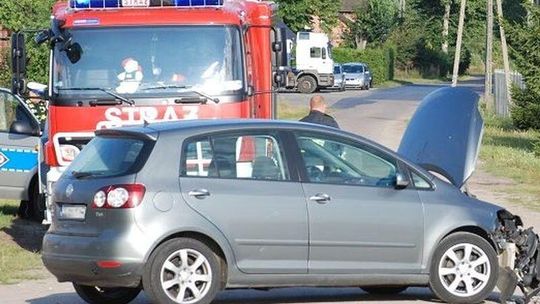 Nie upewniła się i... w nią wjechała. Poszkodowaną przetransportowano do szpitala Nie upewniła się i... w nią wjechała. Poszkodowaną przetransportowano do szpitala