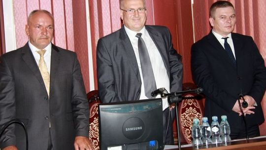 Nie zerwaliśmy a przerwaliśmy, a burmistrz manipuluje - twierdzi opozycja