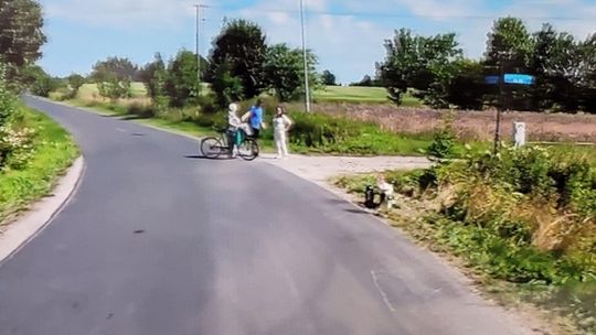 Nie żyje 16-latek na hulajnodze po zderzeniu z nieoznakowanym radiowozem. Śledztwo w sprawie wypadku