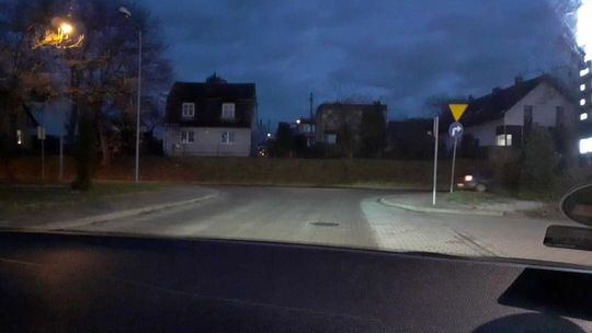 Niebezpieczne miejsca bez oznakowania i oświetlenia.  Apel o natychmiastowe działanie władz