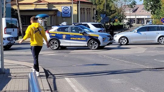 Niebezpieczny paraliż na najgroźniejszym skrzyżowaniu w Gryfinie. Szokujące zachowanie kierowcy i obojętność służb