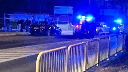 Niebezpieczny pościg ulicami Gryfina. Pijany miejscowy kierowca uciekał przed policją, powstrzymała go blokada