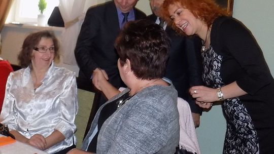 Niech blask białej laski oświetla wam drogę