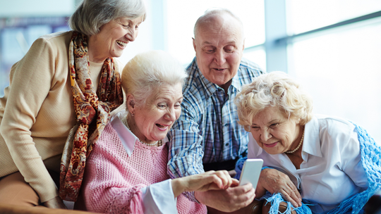 Kto w grudniu dostanie dwie emerytury? Jak to możliwe?