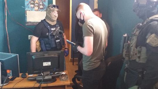 Nielegalny hazard pod legalnym szyldem [FOTO,WIDEO]