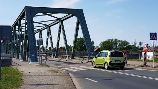 Niemcy: lockdown przedłużony; pięć dni twardej blokady w okresie Wielkanocy