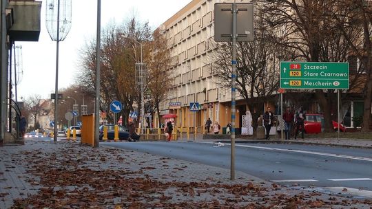 Niemiec uciekł z miejsca kolizji w centrum Gryfina. Monitoring pomógł w ustaleniu winnego