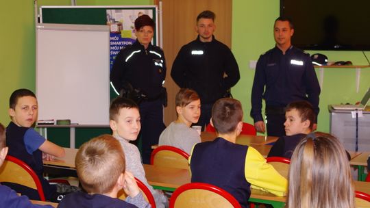 Niemiecka policja w polskiej szkole