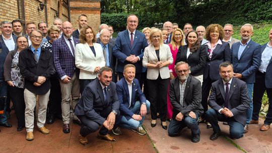 Unia Demokratyczna teraz Unią Centrum. Nowa siła o gospodarce, środowisku i wyborach Trzeciej Drogi