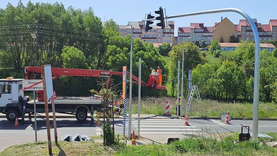 Nowa sygnalizacja. Ruszył montaż świateł na niebezpiecznym przejściu dla pieszych