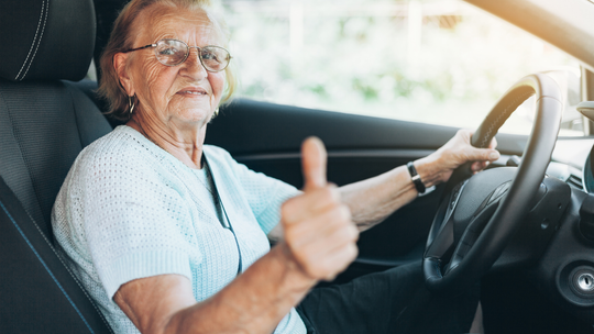 Prawo jazdy będzie tylko na pewien okres. Kwestia badań lekarskich gdy zdrowie zagraża bezpieczeństwu na drodze