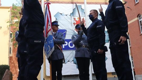 Nowi policjanci trafią do nowych komend