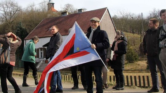 Nowoamerikanie debatują w regionie