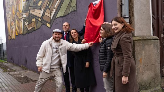Nowy symbol równości. Mural pełen tajemniczych opowieści o prawach dziecka