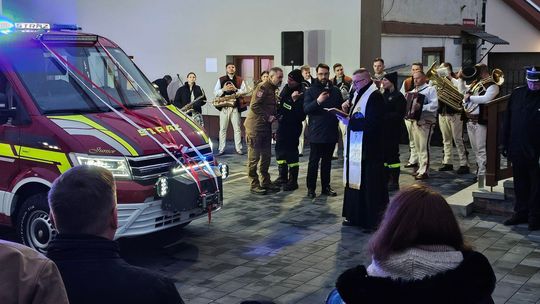 Nowy wóz strażacki zwiększa siłę OSP. Wzruszające powitanie samochodu ratowniczo-gaśniczego