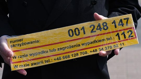 Numer alarmowy 112 i żółta naklejka ratują życie