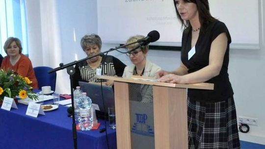 Odbiorą dyplomy od rektora