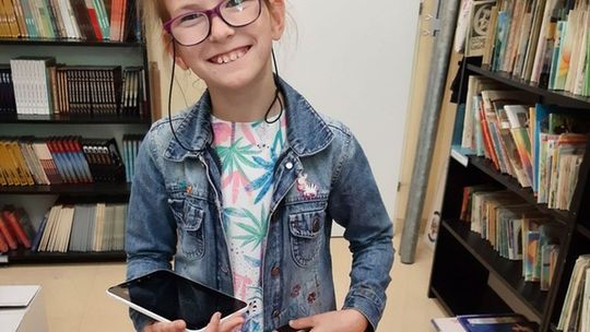 Oddali telefony, żeby pomóc dzieciom