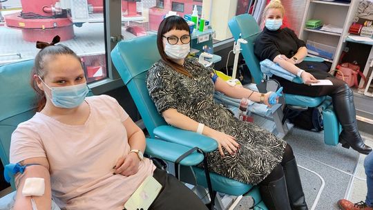 Oddawali krew. Akcja sanepidu, strażaków i centrum krwiodawstwa