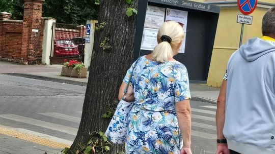 Odejście bliskiego to rozdział, który zamyka się w księdze życia, pozostawiając resztę stron pisanych tęsknotą Odejście bliskiego to rozdział, który zamyka się w księdze życia, pozostawiając resztę stron pisanych tęsknotą