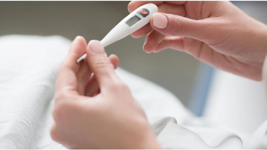 Odporność na COVID-19. Jak długo utrzymuje się po przechorowaniu?