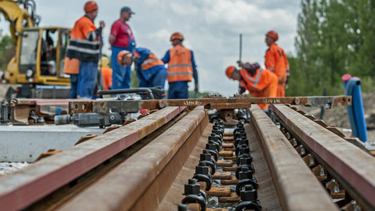 Zaostrzone kontrole zwolnień lekarskich. Odprawy idą ostro w górę