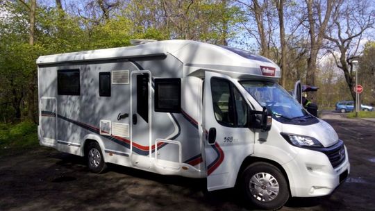 Odzyskali skradzionego kampera za ćwierć miliona złotych. Kierowca aresztowany