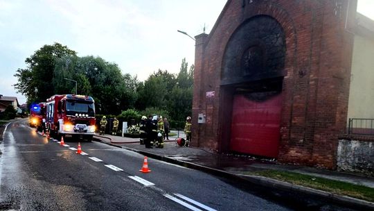 Ogień zabrał im remizę! Ogromna tragedia strażaków z OSP Witnica – potrzebna natychmiastowa pomoc