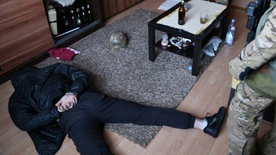 Ojciec z synem napadli na bank. Strzelano z pistoletu